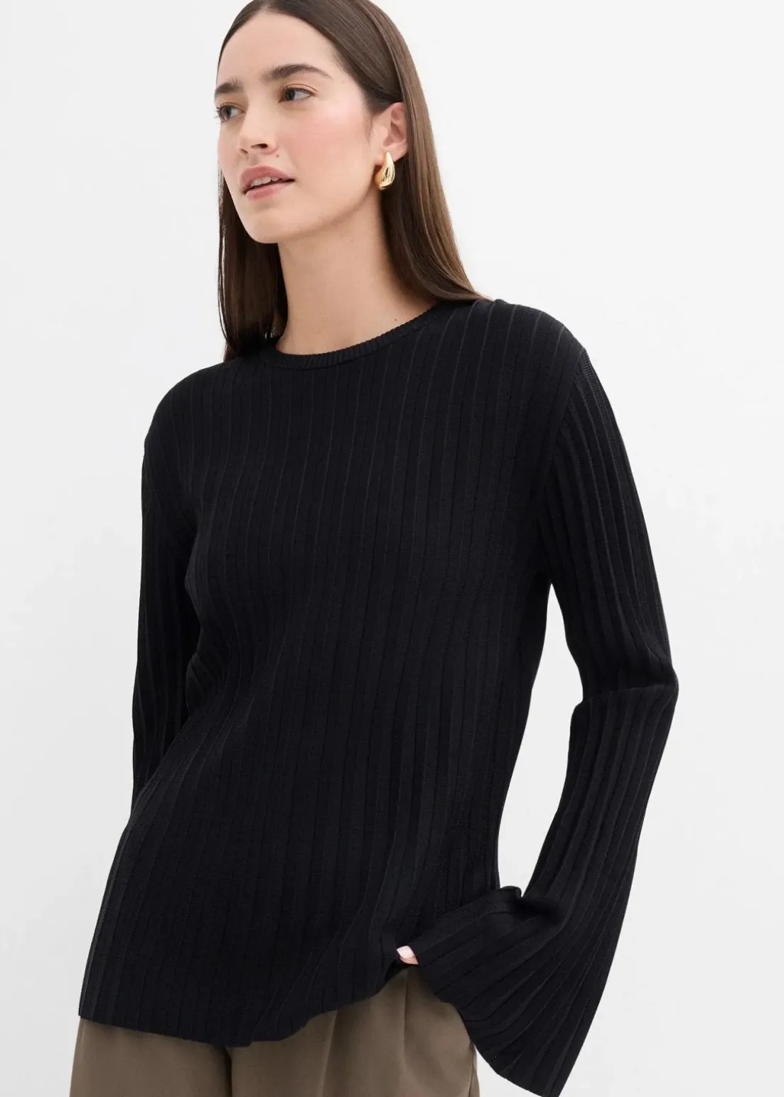 Plissierter Feinstrickpullover aus Viskose-Mix