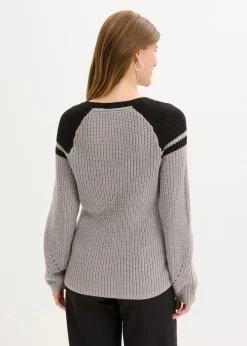 Pullover mit Knöpfen