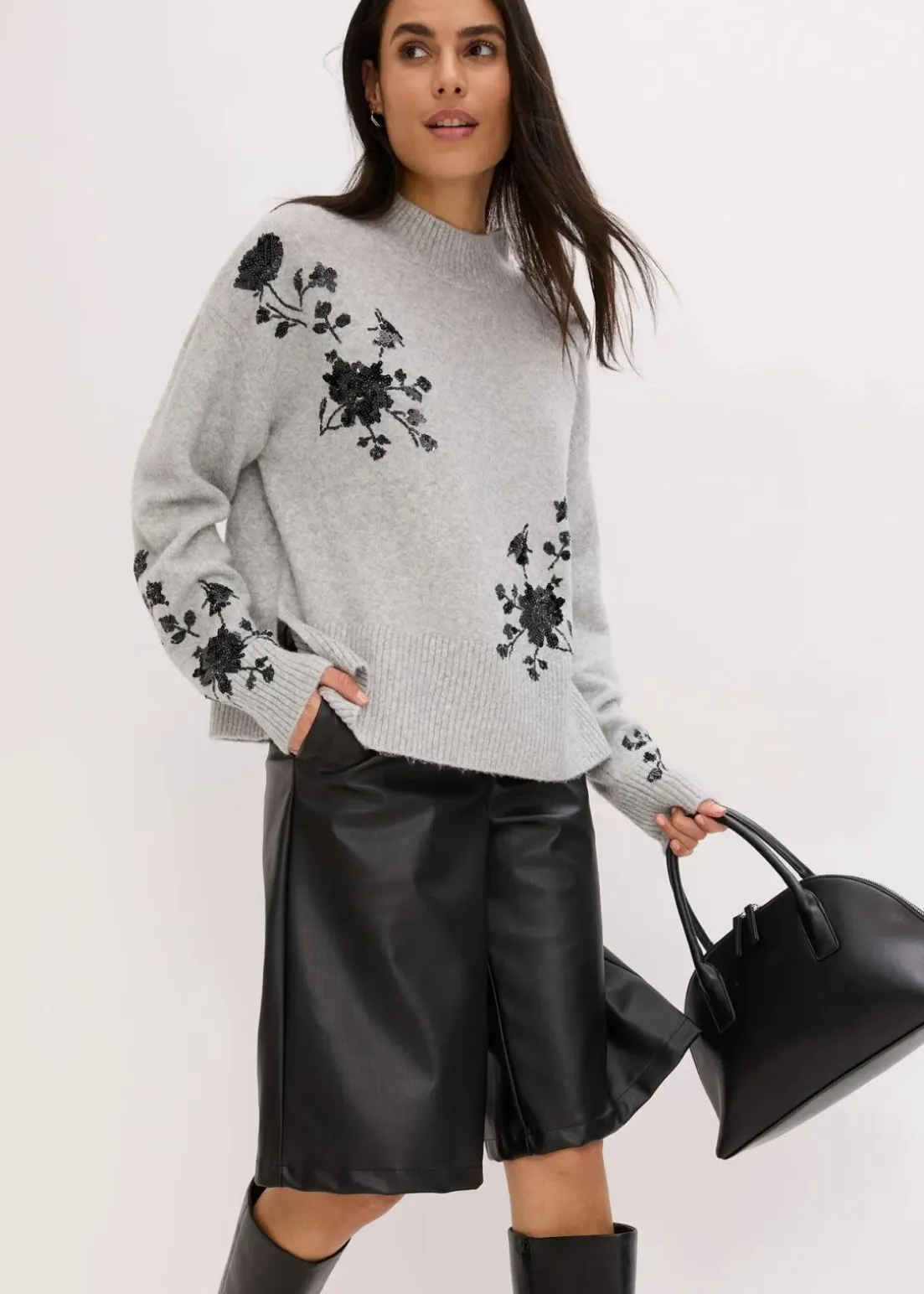 Pullover mit Pailettenstickerei