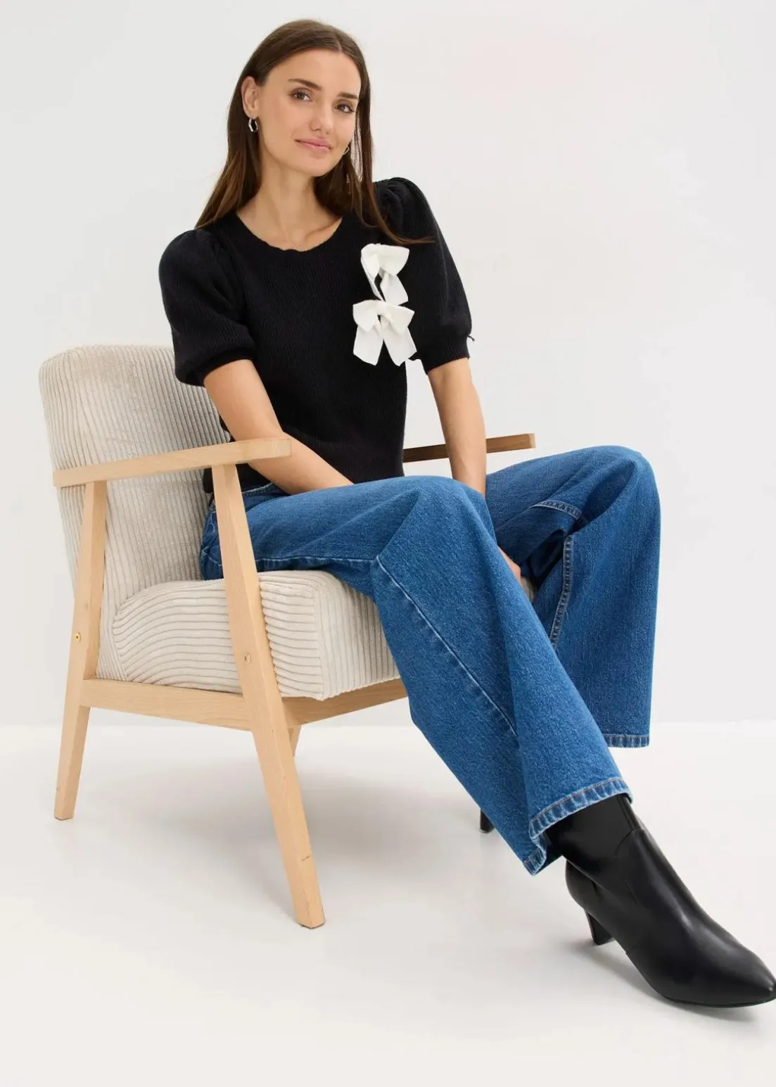 Pullover mit Schleifen-Applikation