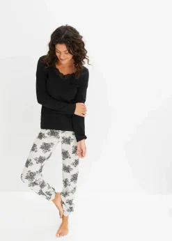 Pyjama mit dezenter Spitze