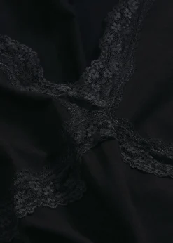 Pyjama mit Spitzenbesatz