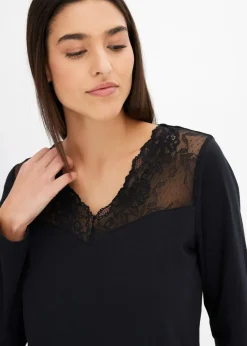 Pyjama mit zarter Spitze