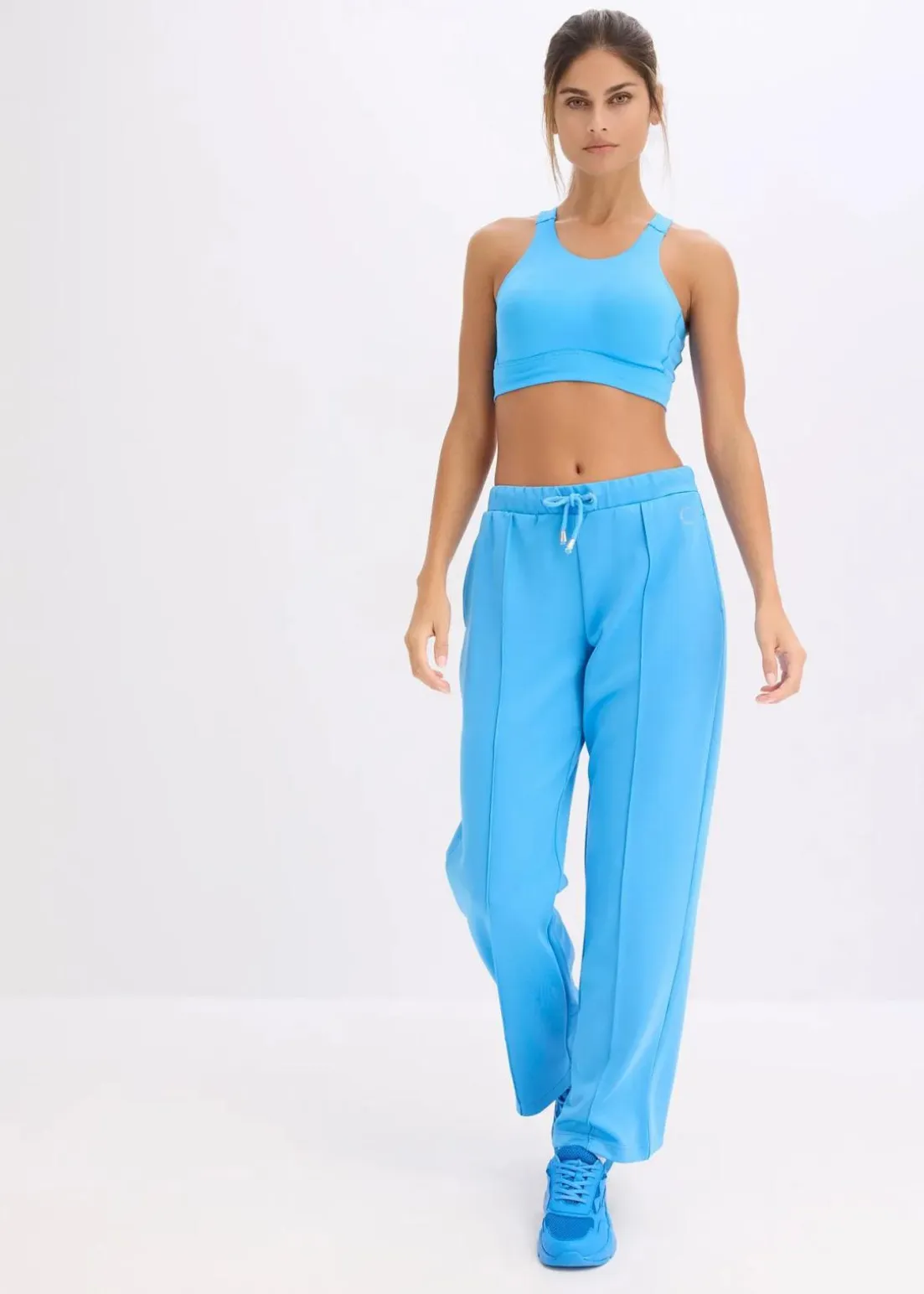 Racerback Sport-BH mit leichtem Halt