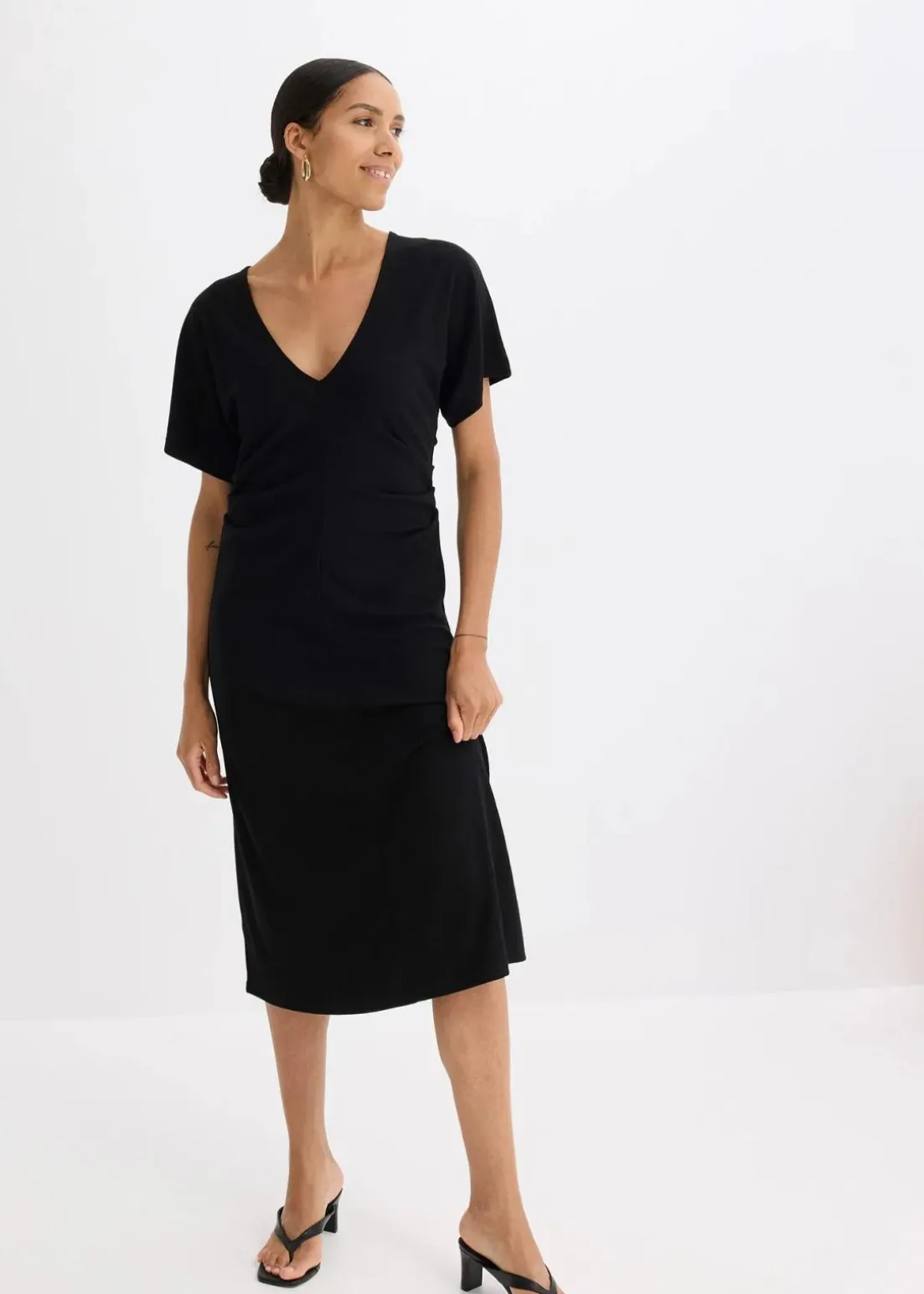 Rippkleid aus Jersey mit seitlicher Raffung