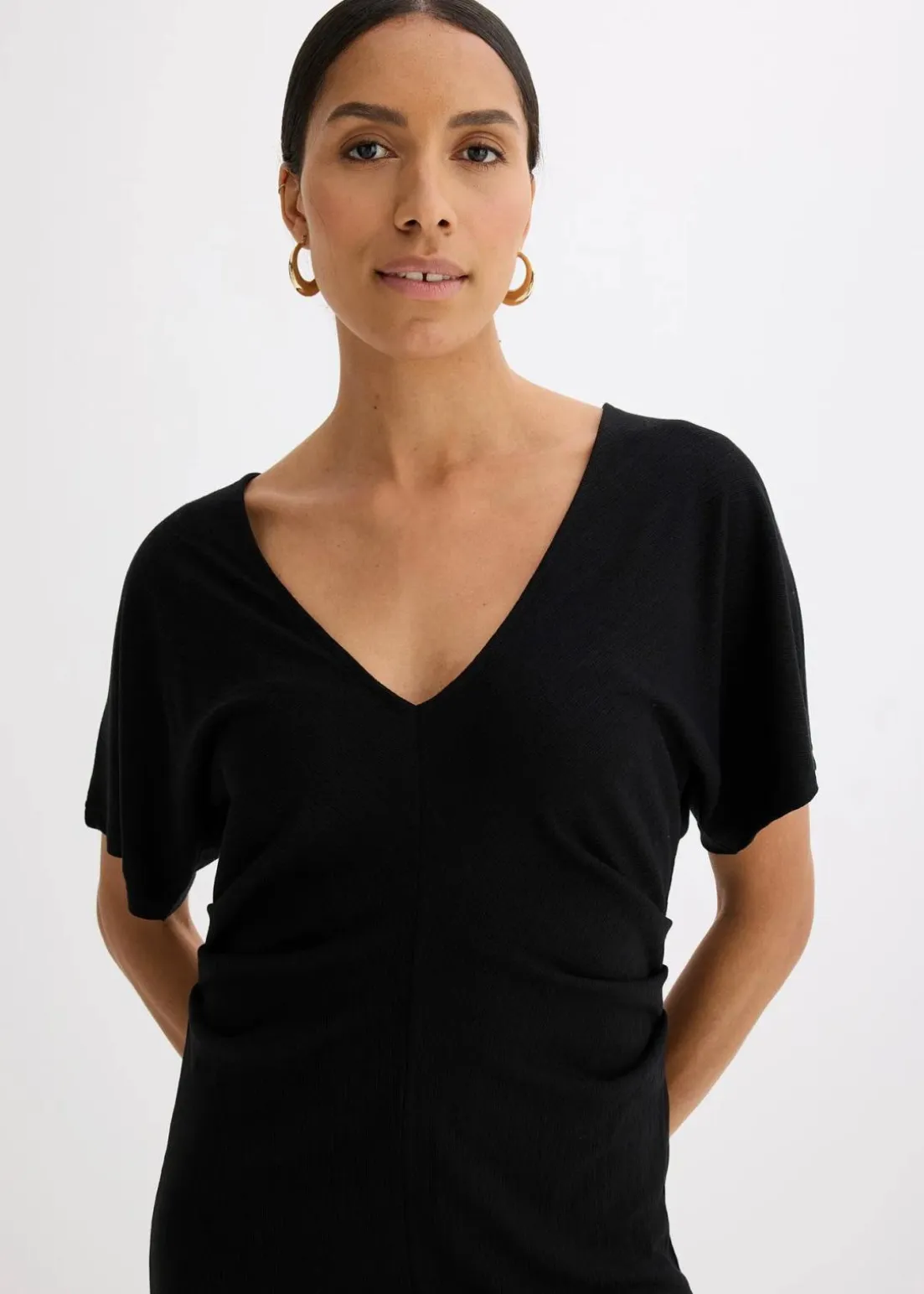 Rippkleid aus Jersey mit seitlicher Raffung