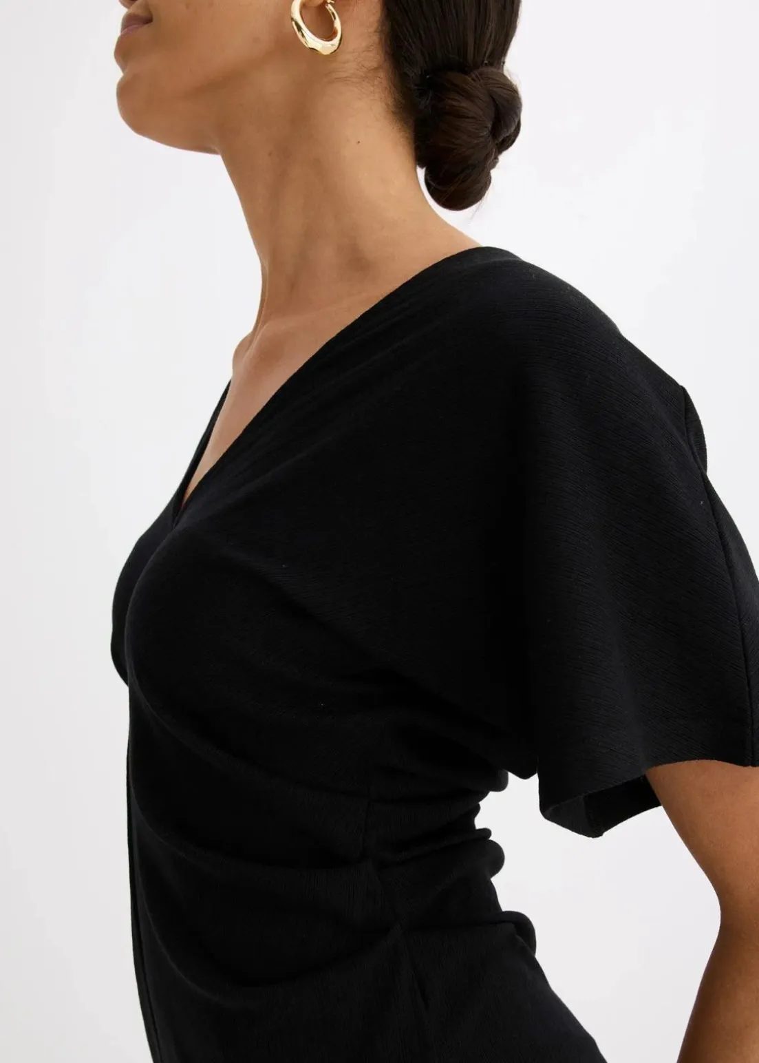 Rippkleid aus Jersey mit seitlicher Raffung