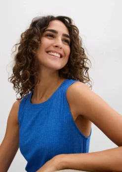 Rippkleid mit seitlichen Schlitzen aus Viskose-Mix