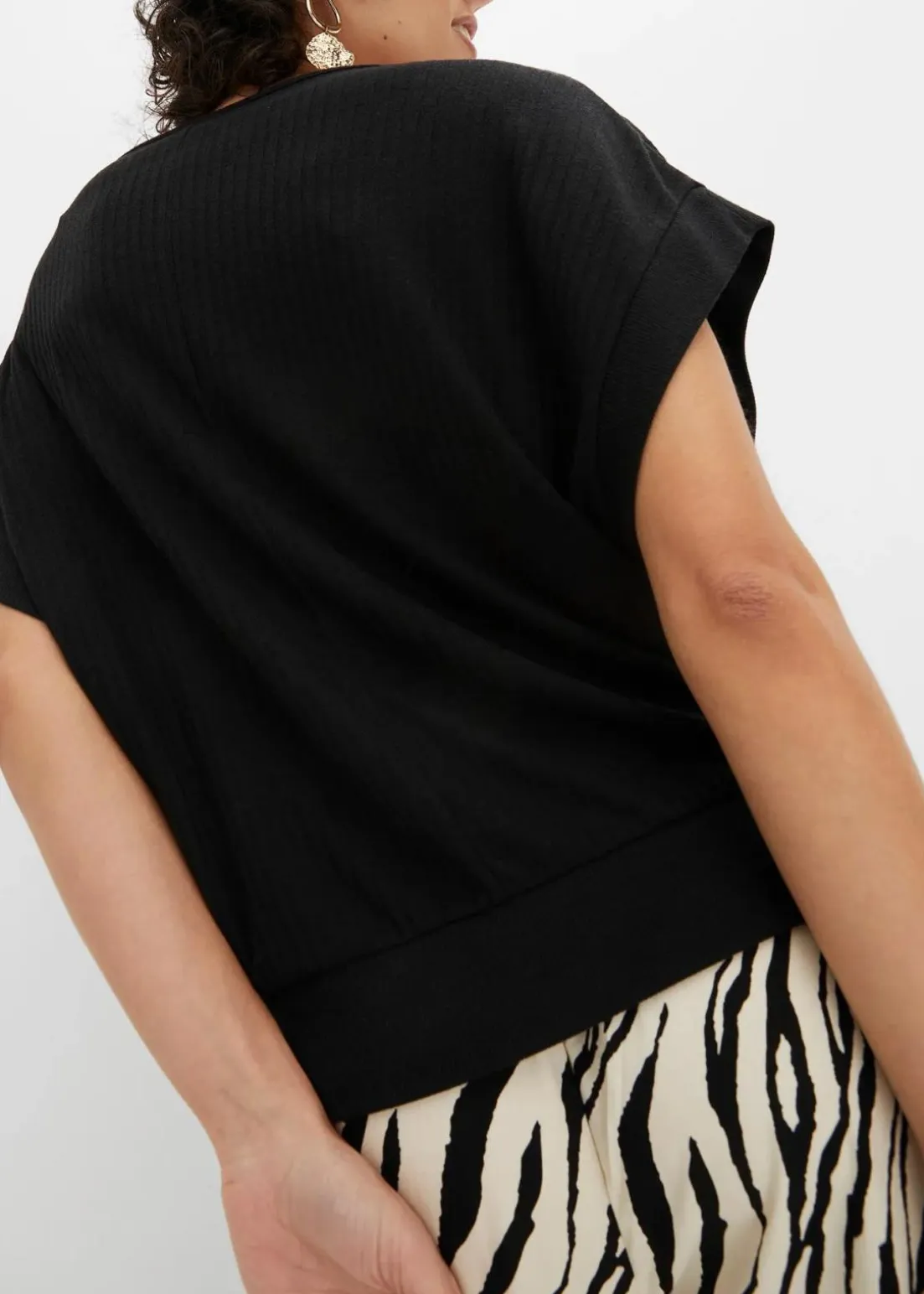 Rippshirt mit Fledermausärmeln