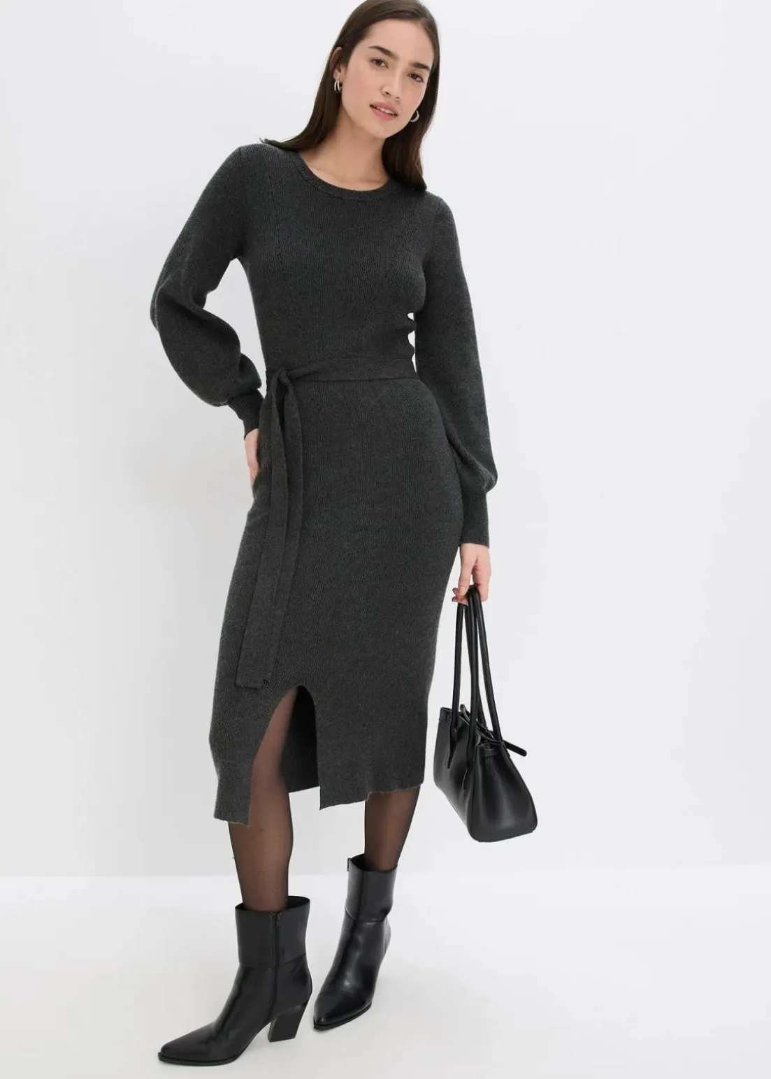 Ripp-Strickkleid aus fließendem Viskose-Mix