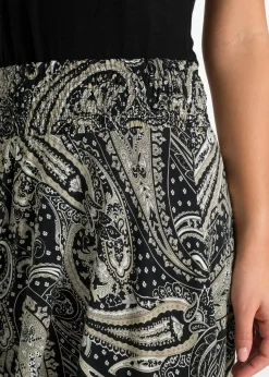 Rock mit asymmetrischem Saum