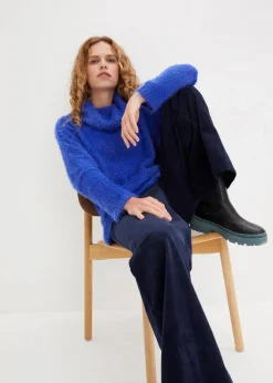 Rollkragenpullover aus weichem Federgarn