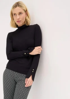 Rollkragenshirt mit dekorativen Knöpfen