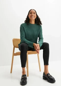 Rundhals-Pullover mit Zopfmuster