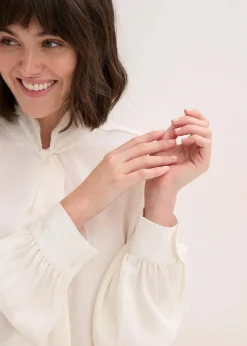 Schlupfbluse aus fließendem Satin