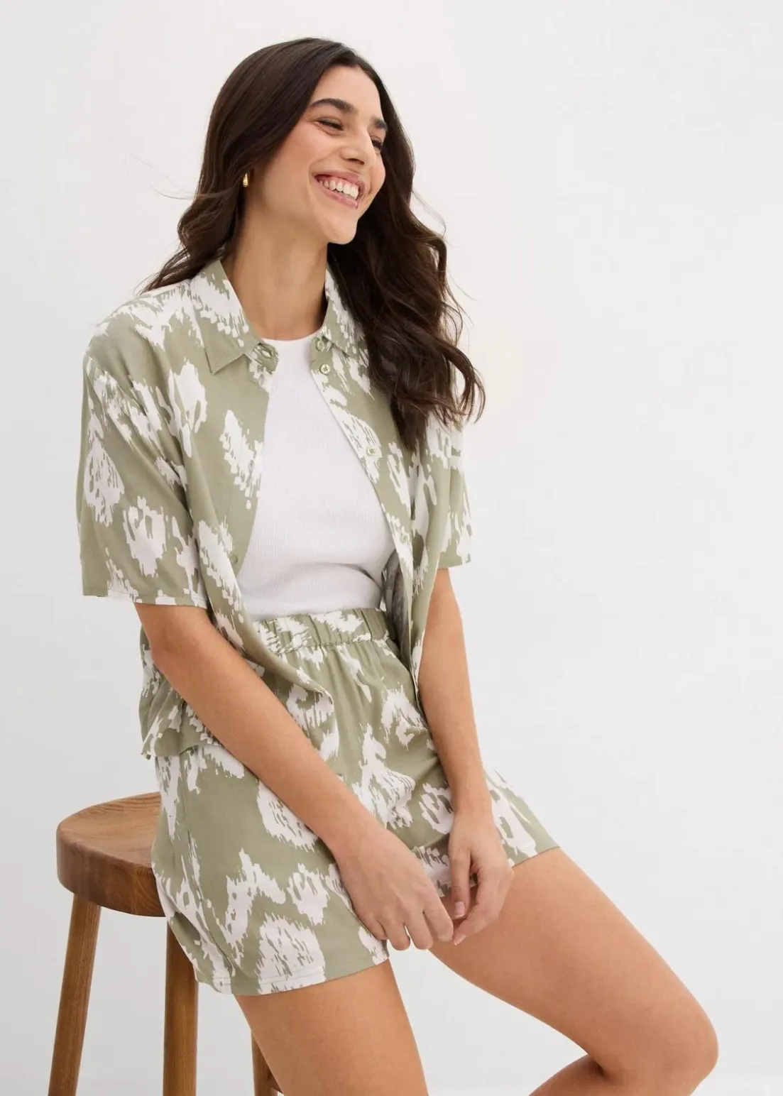 Schlupf-Shorts aus fließender Viskose