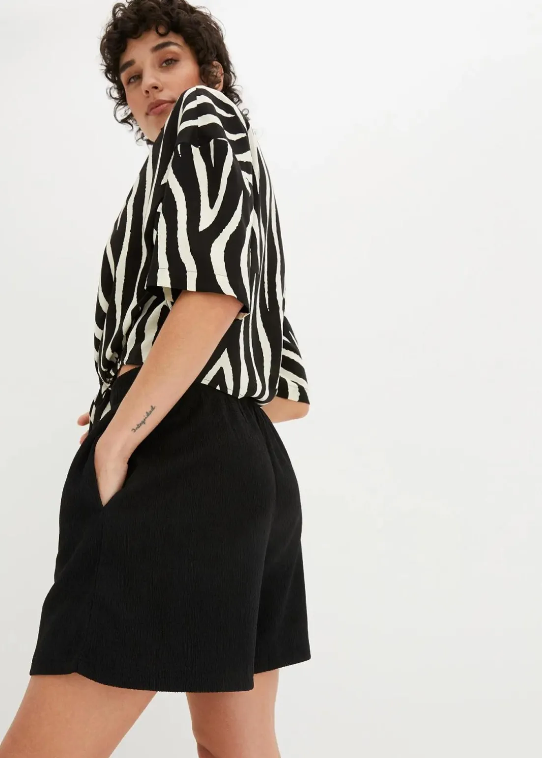 Schlupf-Shorts mit hohem Bund aus Strukturjersey