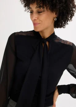 Schluppenshirt mit Spitze