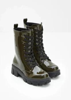 Schnürboots in Lack-Optik