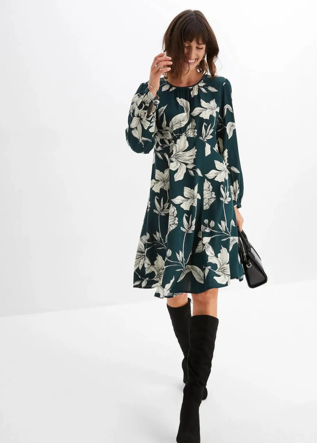 Schwingendes Kleid aus Viskose