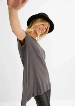 Shirt in asymmetrischer Länge