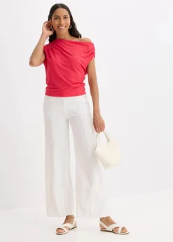 Shirt mit asymmetrischem Ausschnitt