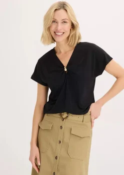 Shirt mit dekorativem Ring