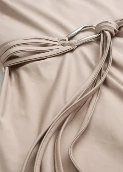 Shirtkleid mit Gürteldetail