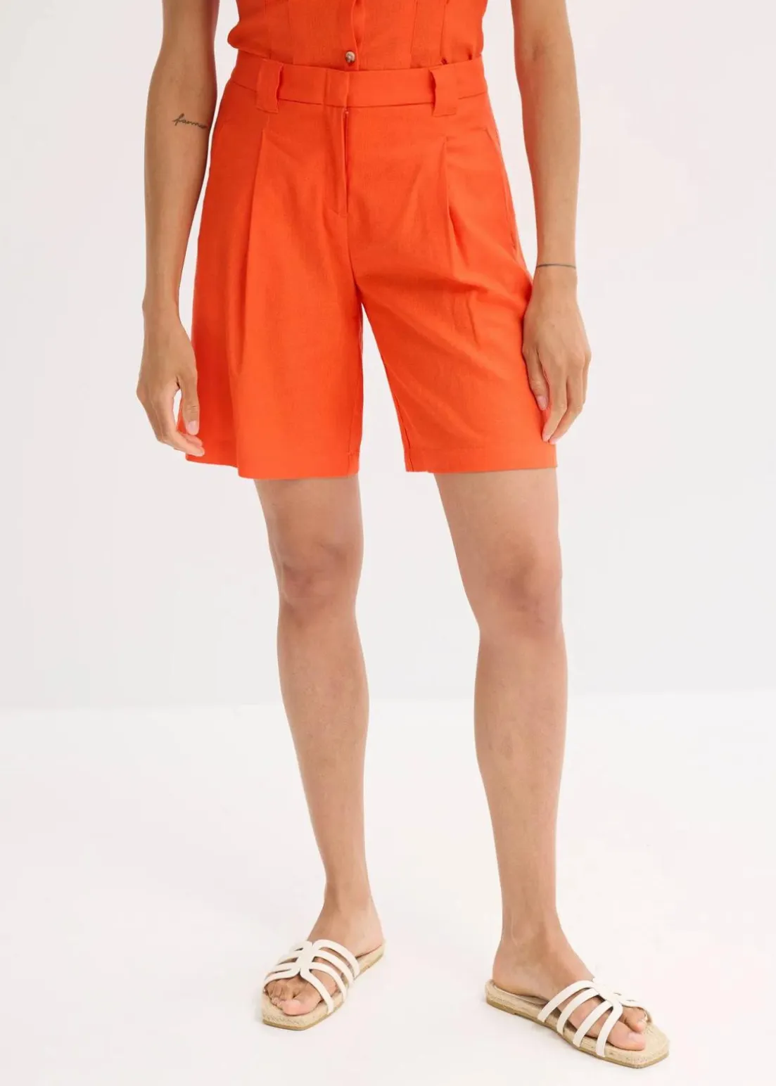 Shorts aus leichtem Leinen-Mix