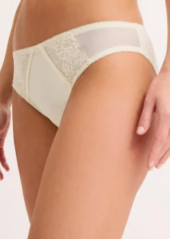 Slip mit zarter Spitze