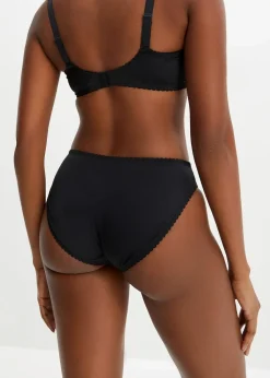 Slip mit zarter Spitze