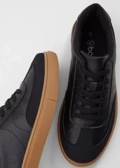 Sneaker im Retrolook