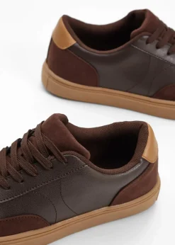 Sneaker im Retrolook