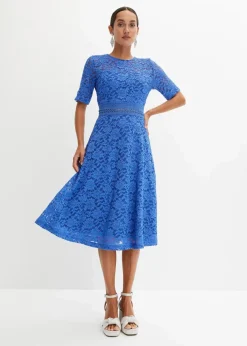 Spitzenkleid mit Häkeleinsatz