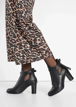 Stiefeletten mit Cut-Outs
