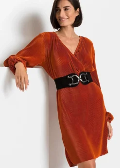 Stretchgürtel mit auffälliger Schnalle