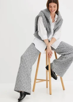 Strickhose mit Zopfmuster