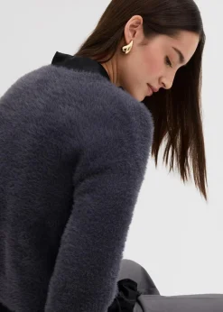 Strickjacke aus Federgarn-Viskose-Mix