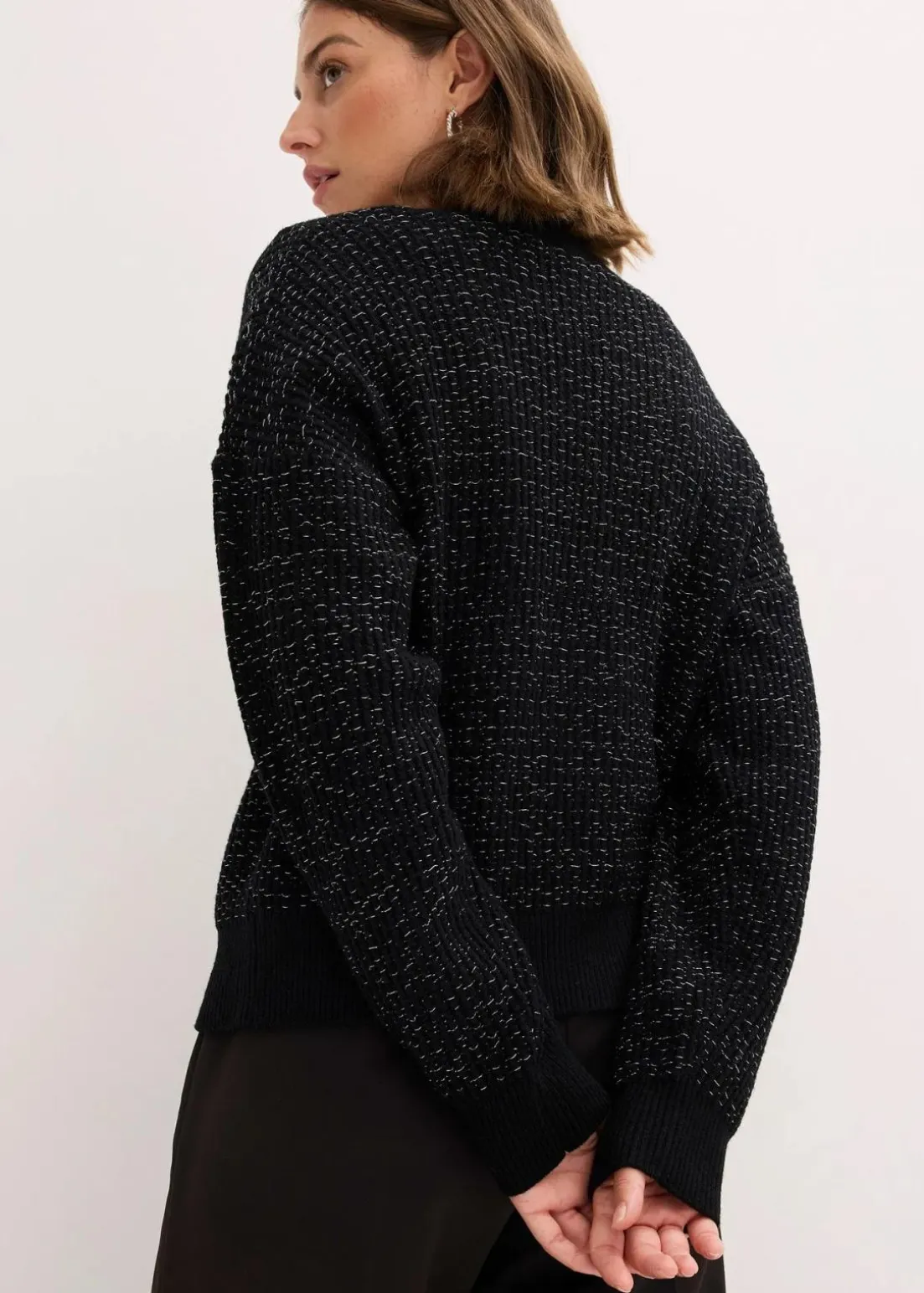 Strickjacke aus fließendem Viskose-Mix