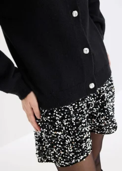 Strickjacke mit dekorativen Knöpfen