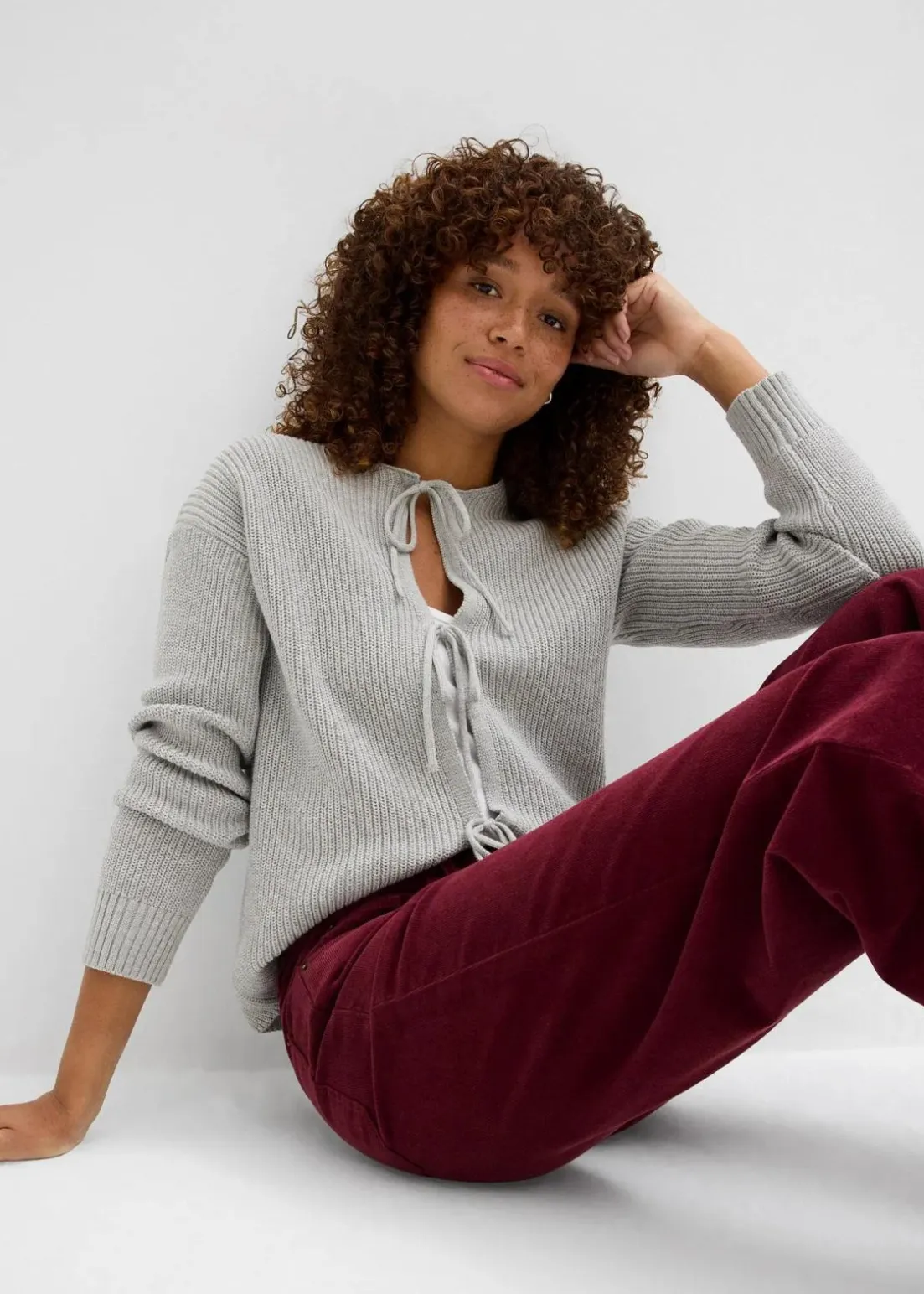 Strickjacke mit Schleifen-Detail