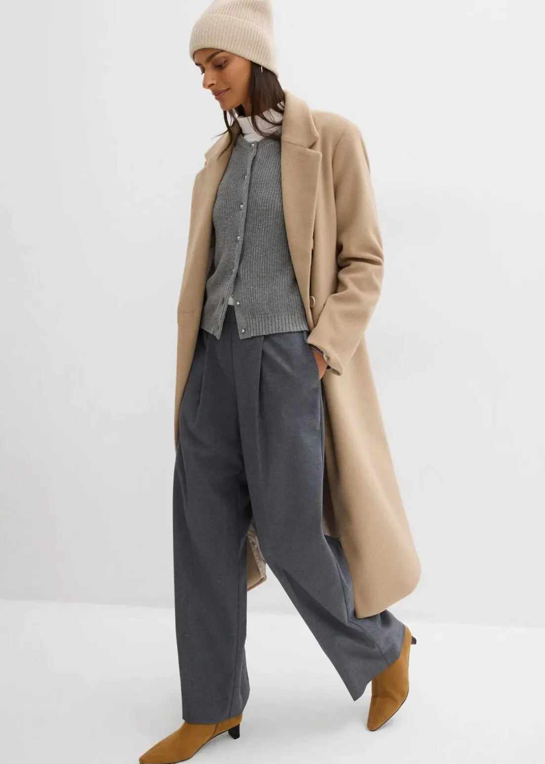 Strickjacke mit Zierknöpfen aus Woll-Mix