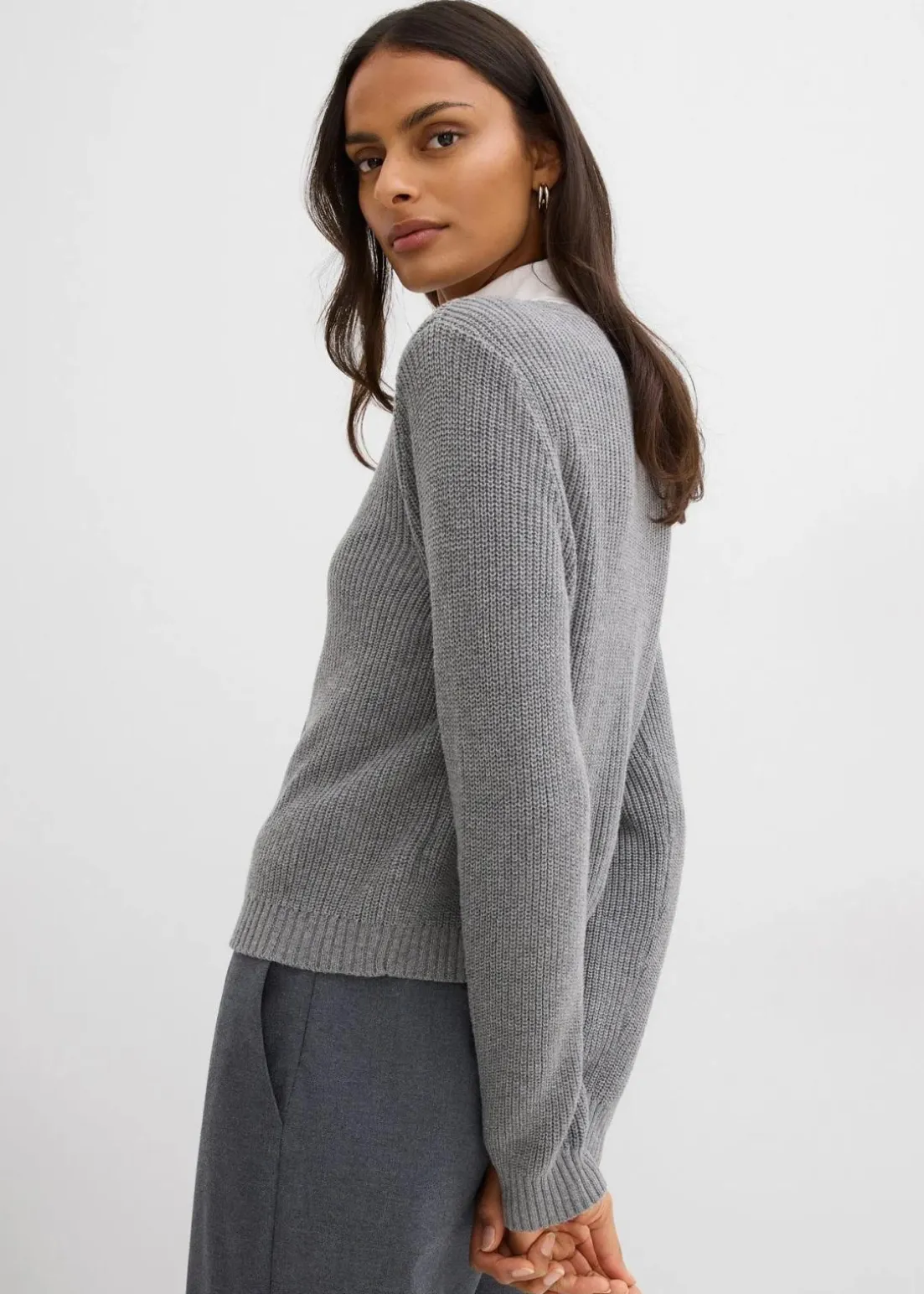 Strickjacke mit Zierknöpfen aus Woll-Mix