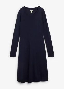 Strickkleid in ausgestellter Form