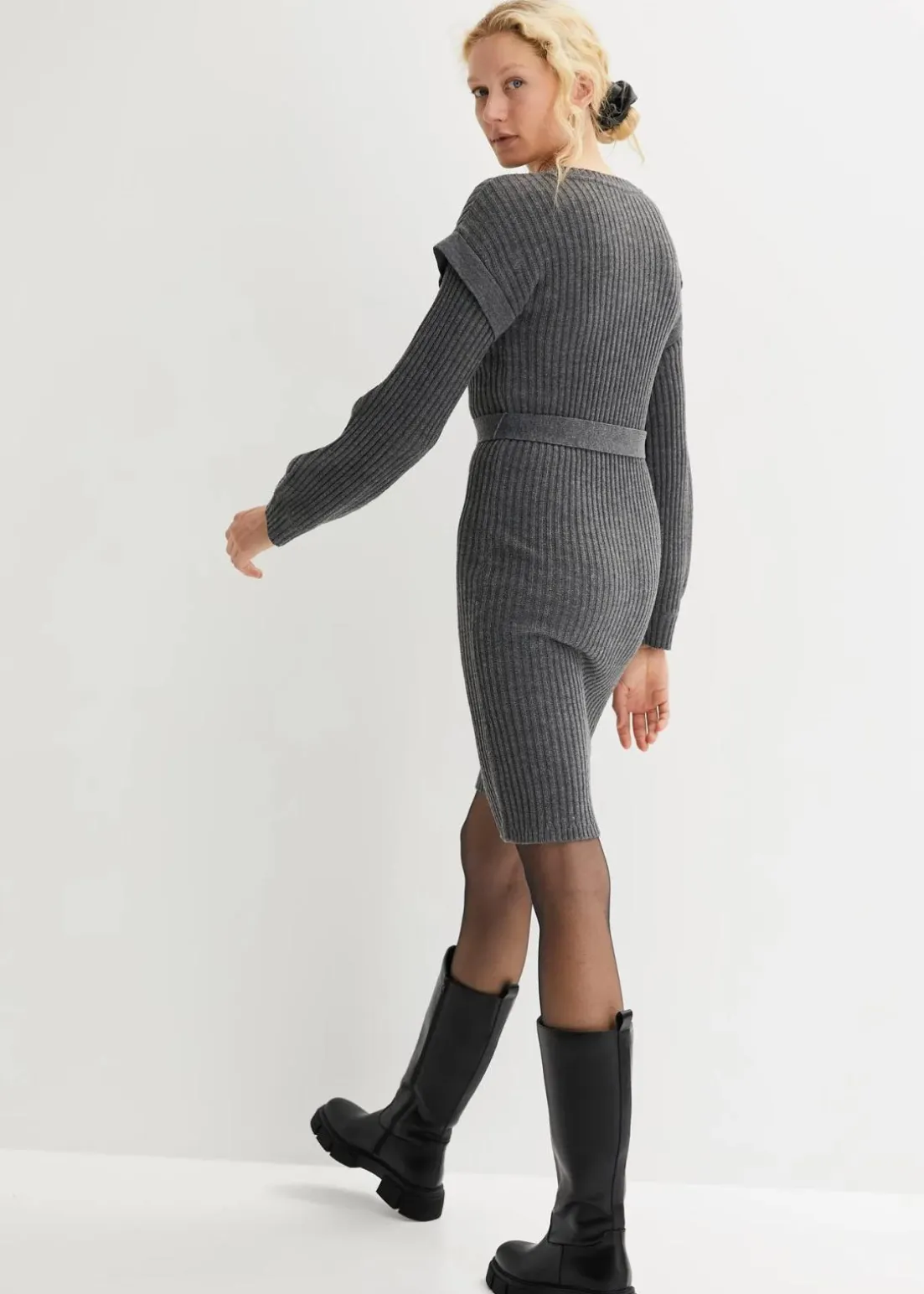 Strickkleid mit Bindeband