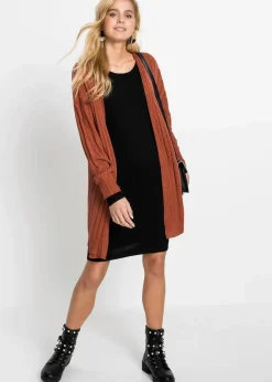 Strickkleid mit legerem Schnitt