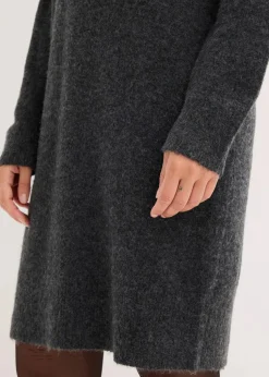 Strickkleid mit Pailletten-Applikation