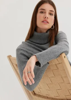 Strickkleid mit Rollkragen