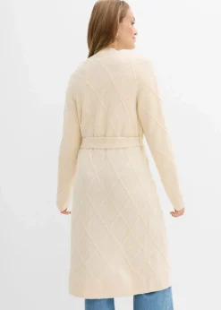 Strickmantel aus Zopfstrick