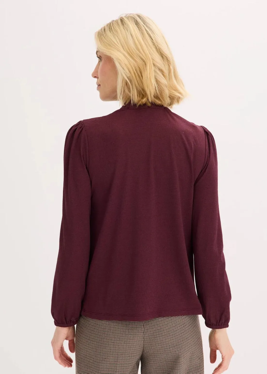 Struktur-Shirt mit abnehmbarer Schluppe